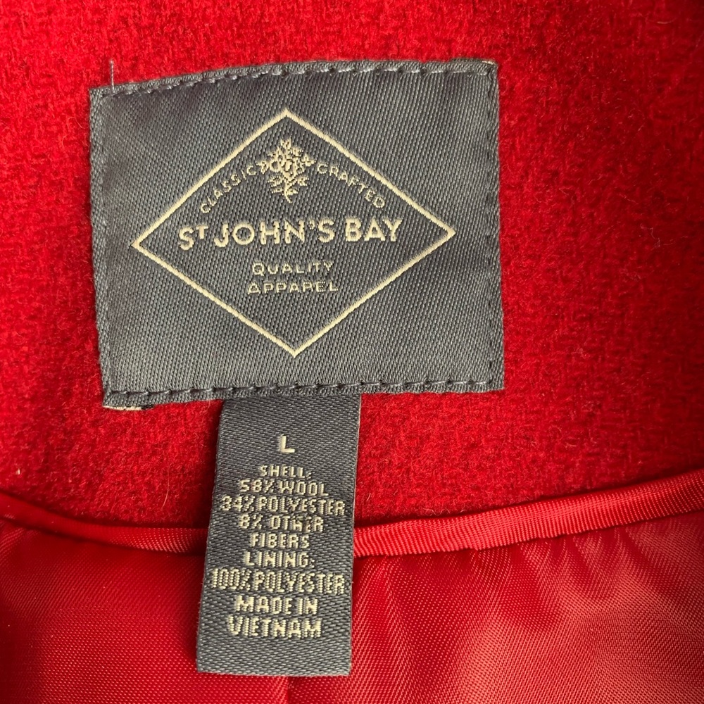 Classic red wool peacoat, women’s medium winter coat, fully lined, pocket detail - Picture 4 of 11